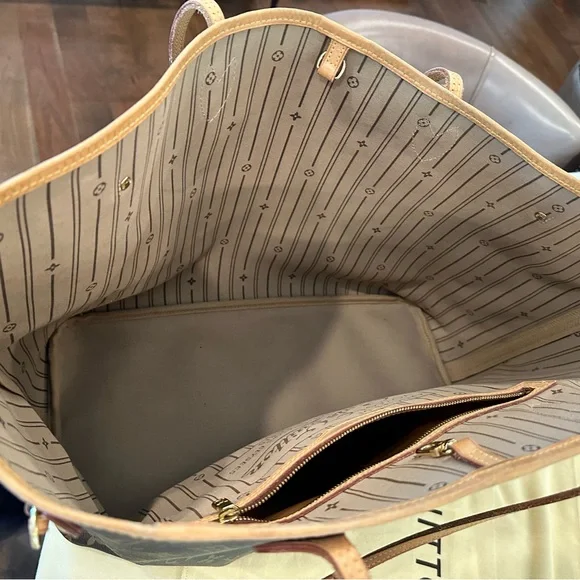 Louis Vuitton Monogram Neverfull GM Tote - Picture 6 of 9